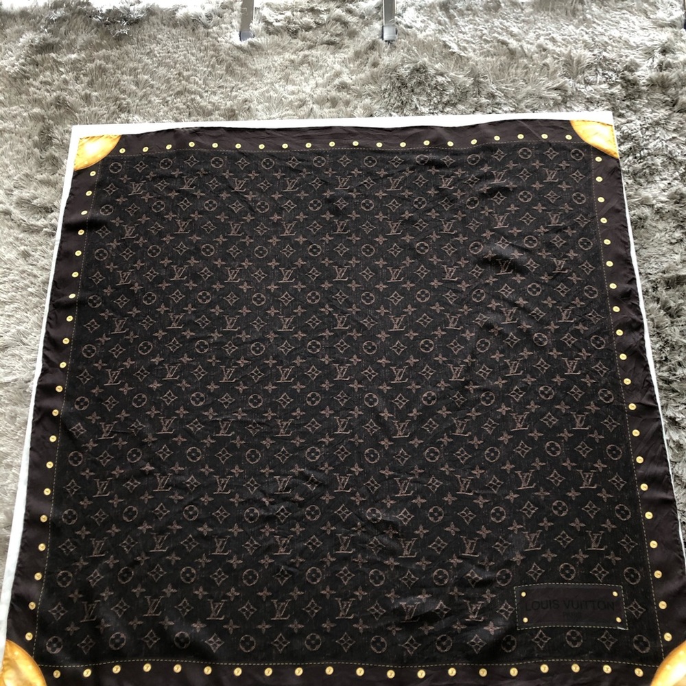 Louis Vuitton Scarf
